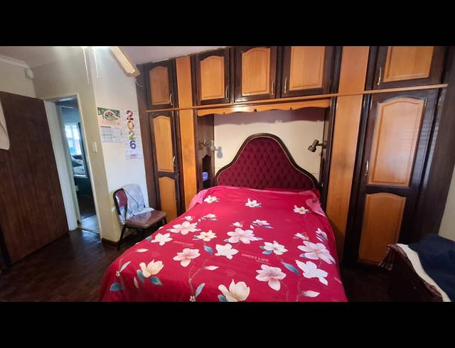 3 BEDROOM FREEHOLD FOR SALE IN PINATI